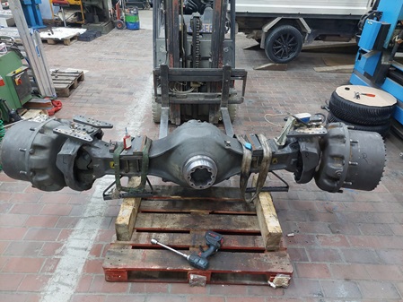 Achsreparatur Landmaschine